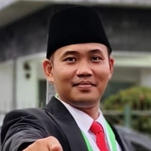 ABDUL KIROM, S.PdI.